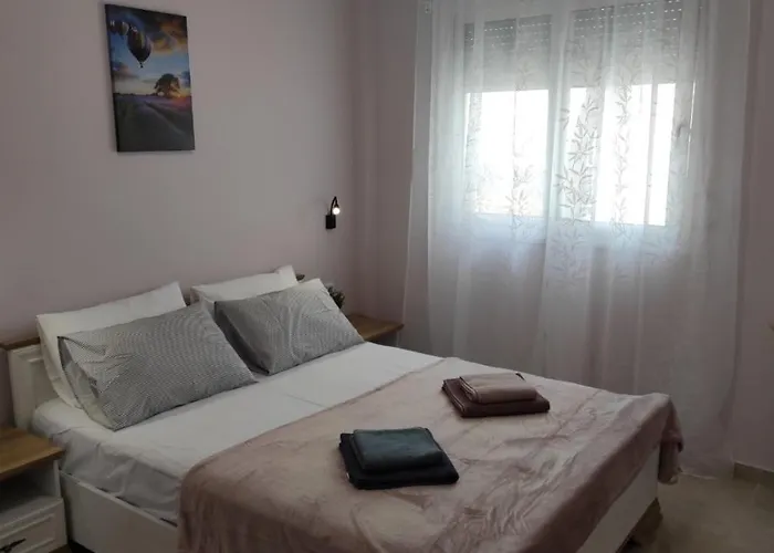 Sea Esta 2 Bedroom By The Lejlighed Peraía